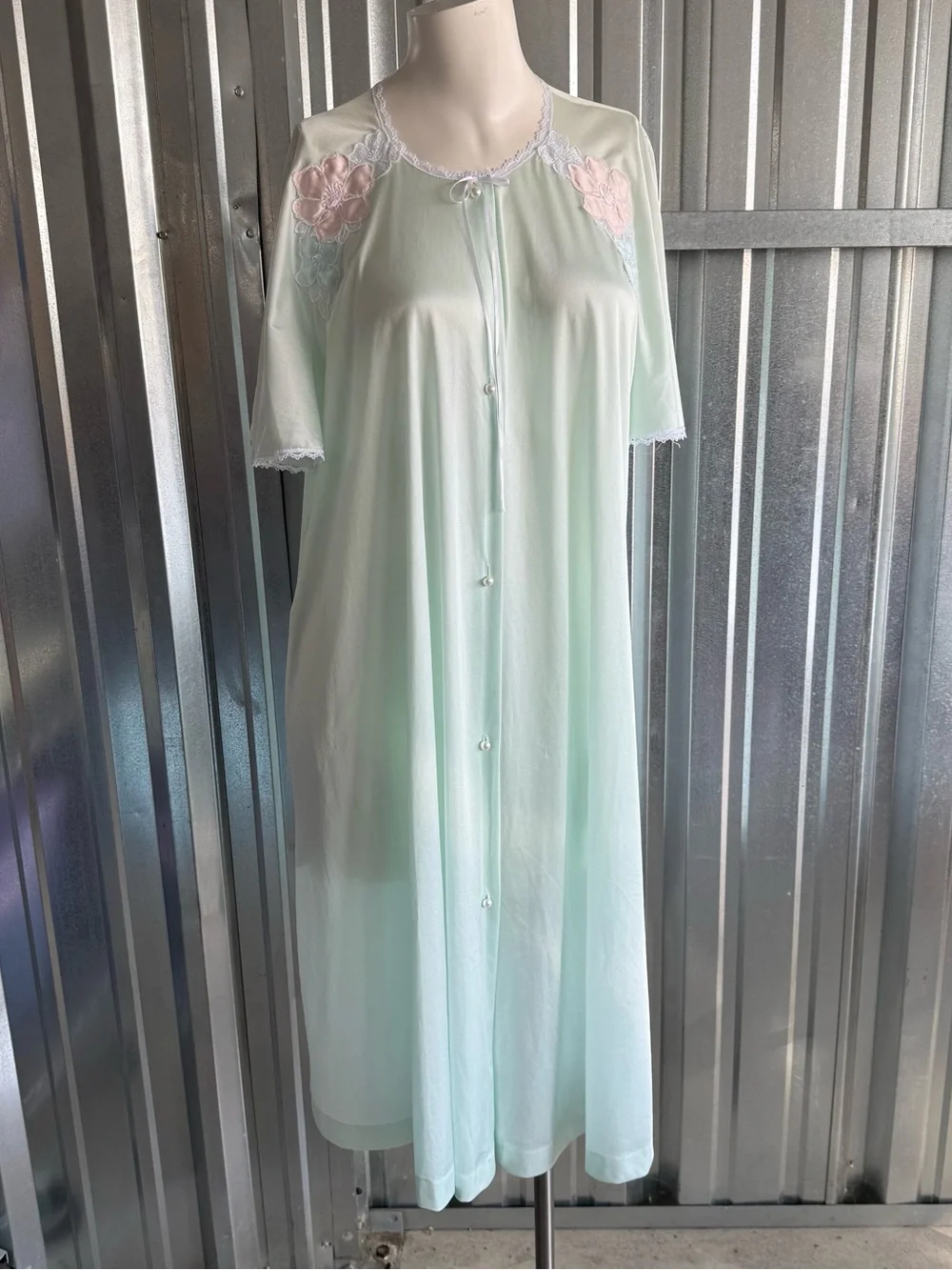 Vintage Mint Green House Dress Nightgown Floral Applique Pockets Lounge Dress - Picture 2 of 7